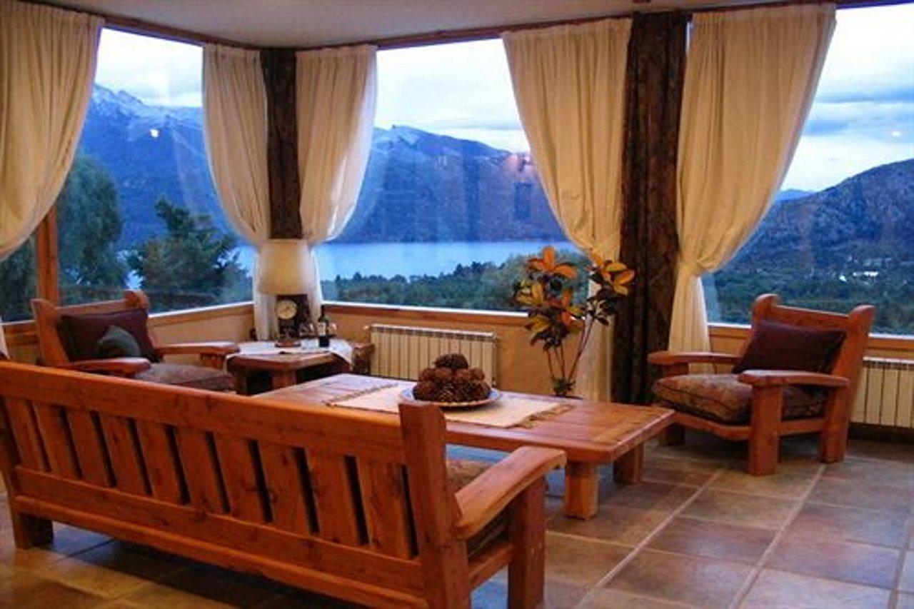 Del Carmen Mountain Lodge *